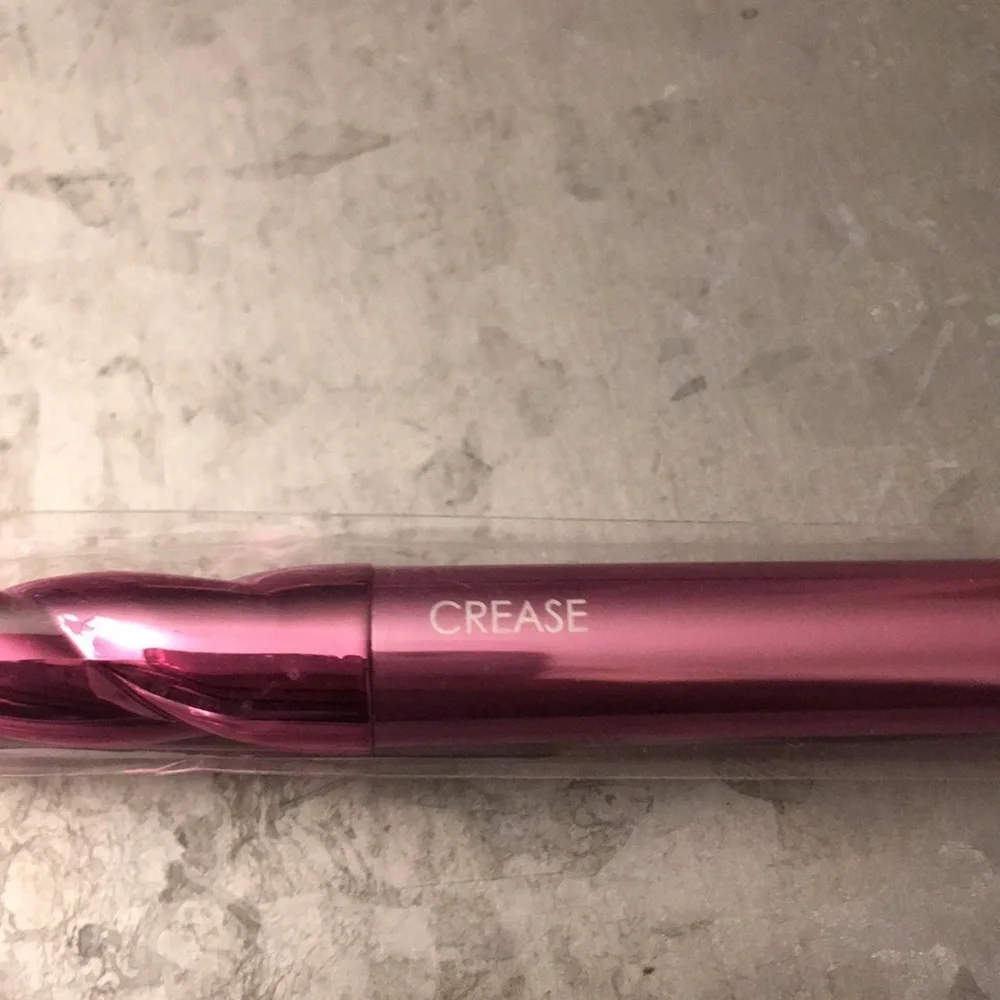 Moda crease brush